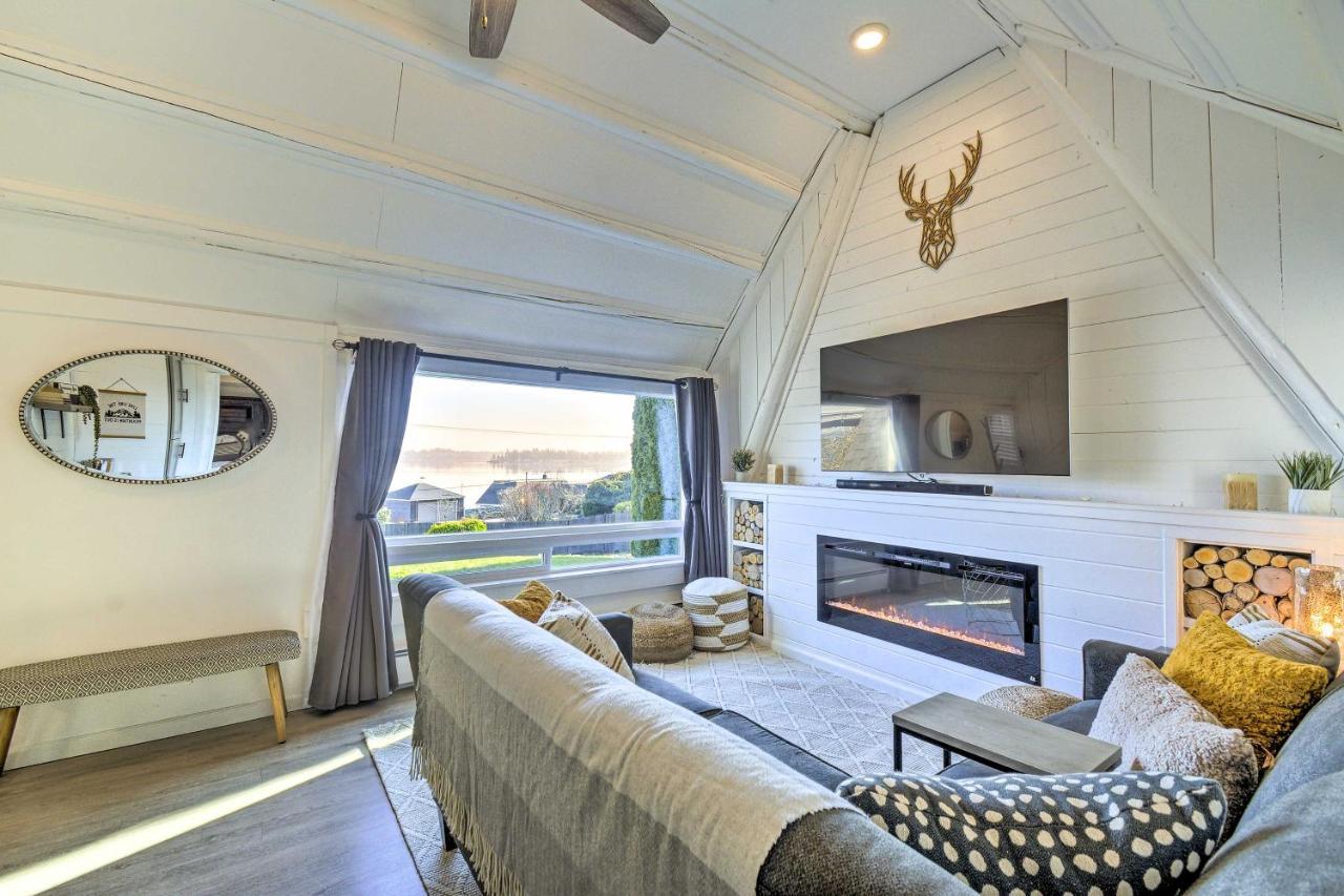 Puget Sound Cabin With Hot Tub And Water Views! Bremerton Exterior photo