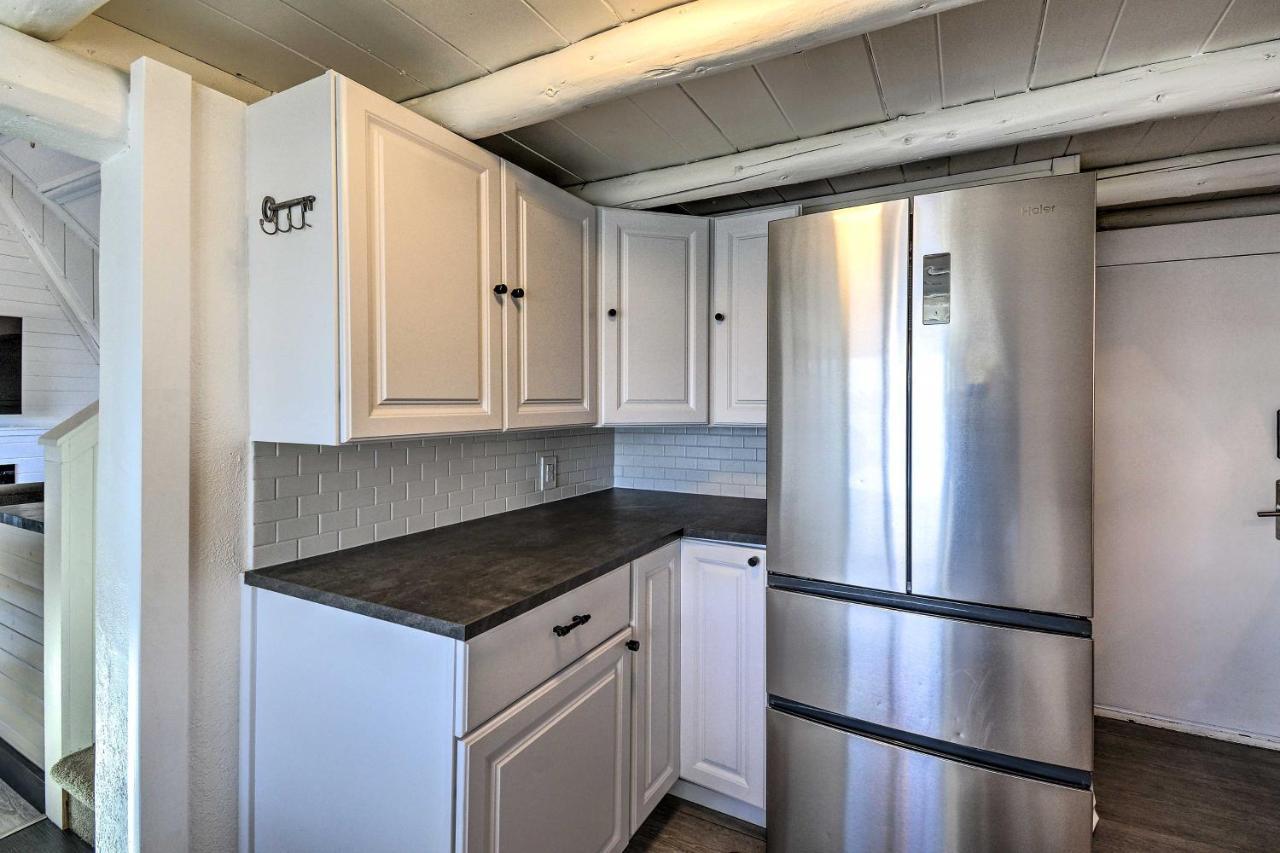 Puget Sound Cabin With Hot Tub And Water Views! Bremerton Exterior photo