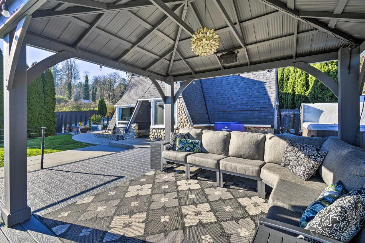 Puget Sound Cabin With Hot Tub And Water Views! Bremerton Exterior photo